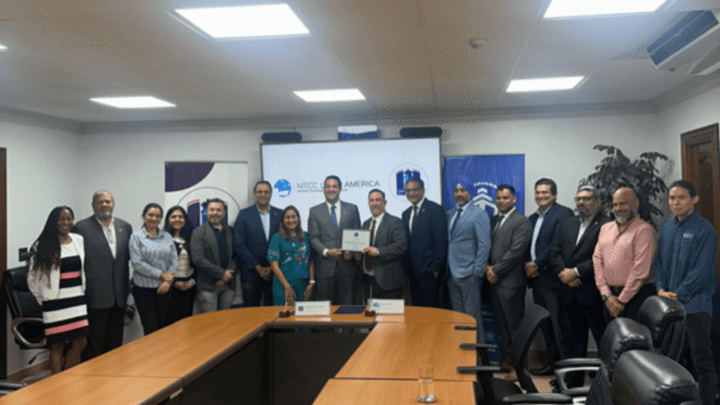 Cámara Marítima de Panamá firma Memorando de Entendimiento con MTCC Latin America