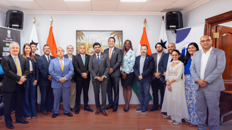 La CMP y la Embajada de la India en Panamá organizaron un diálogo de alto nivel para explorar oportunidades de cooperación marítima y logística entre ambos países.