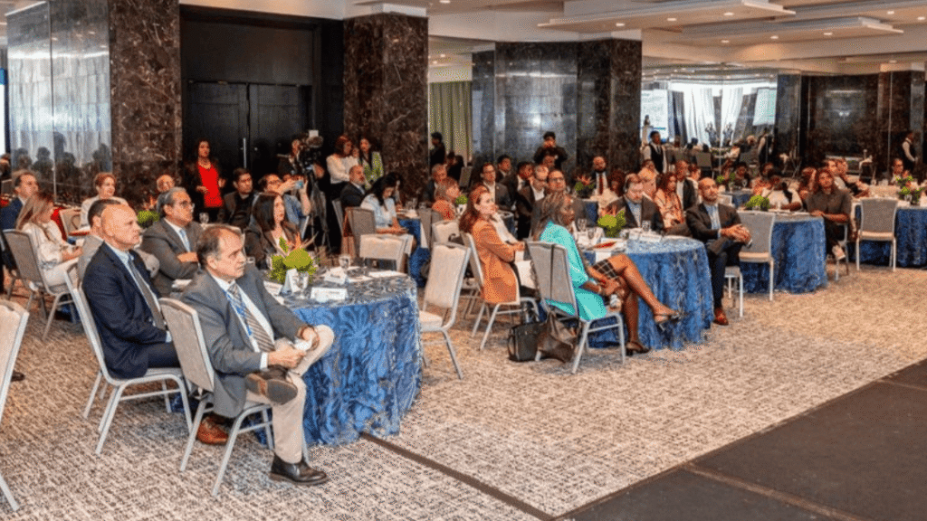 Foro Estratégico Internacional analiza el futuro del comercio y la logística global