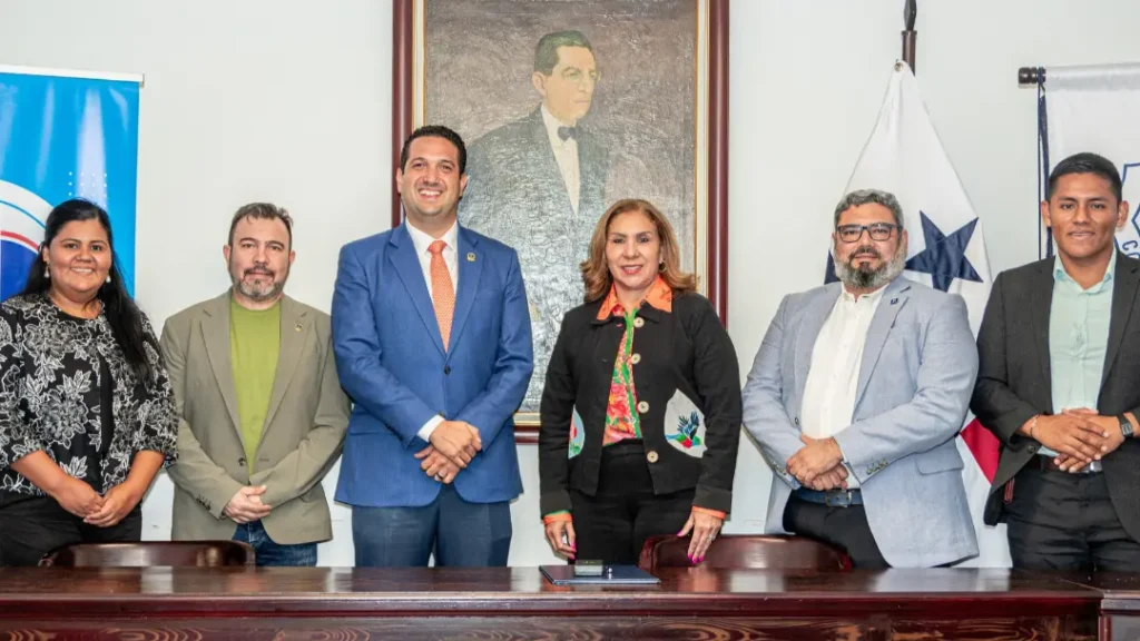 Cámara Marítima y Colegio de Abogados fortalecen agenda conjunta