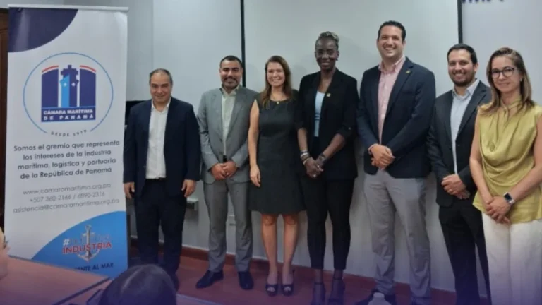 Conferencia ‘Puertos Inteligentes, Operaciones Seguras’ en Panamá — foto 1 de 4 · Cámara Marítima de Panamá
